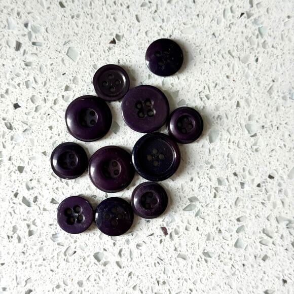 Vintage Lot of 11 Buttons Dark Purple Shade DIY Art Crafting & Sewing Projects - Picture 1 of 4